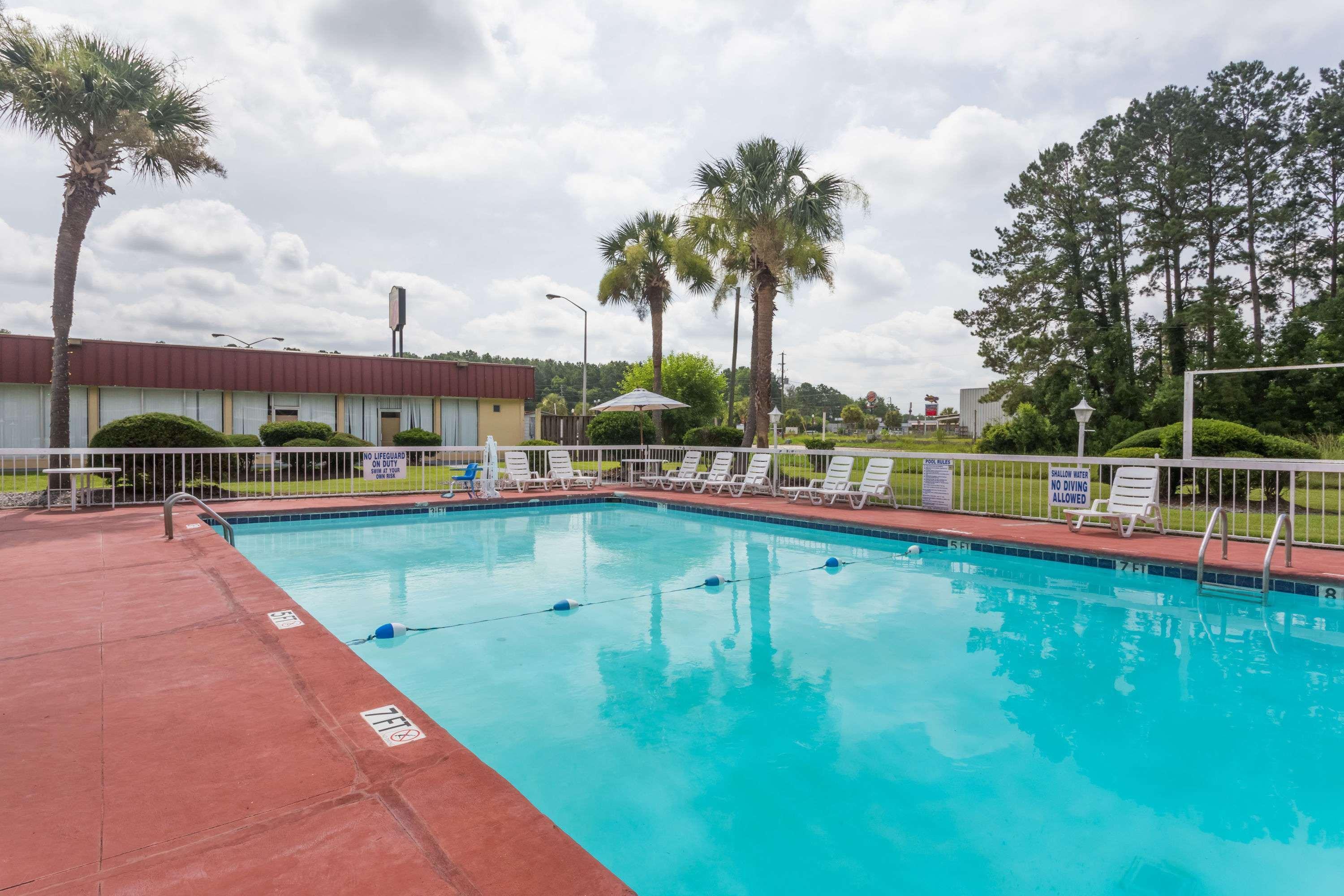 Super 8 By Wyndham Hardeeville - Savannah North מראה חיצוני תמונה