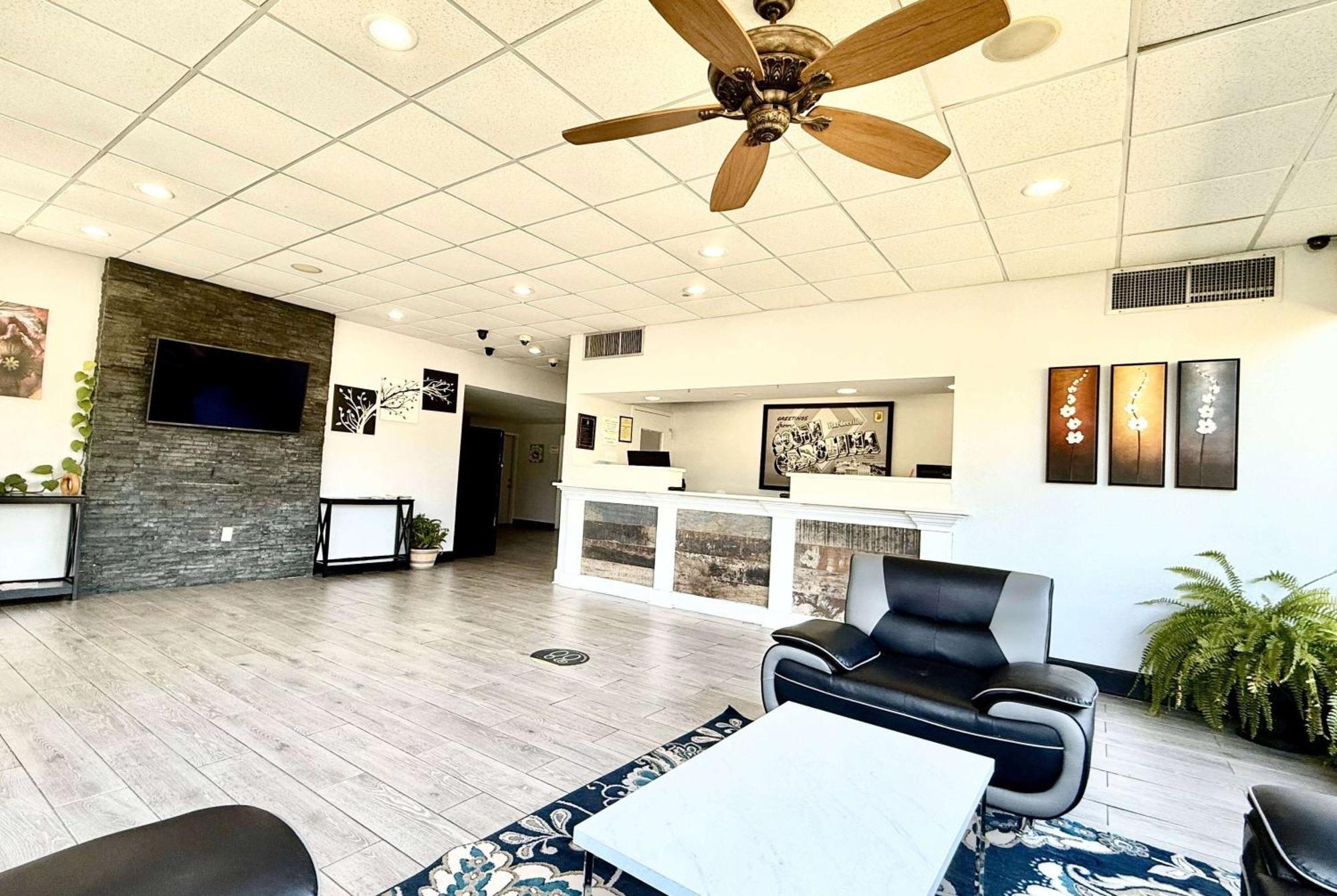Super 8 By Wyndham Hardeeville - Savannah North מראה חיצוני תמונה