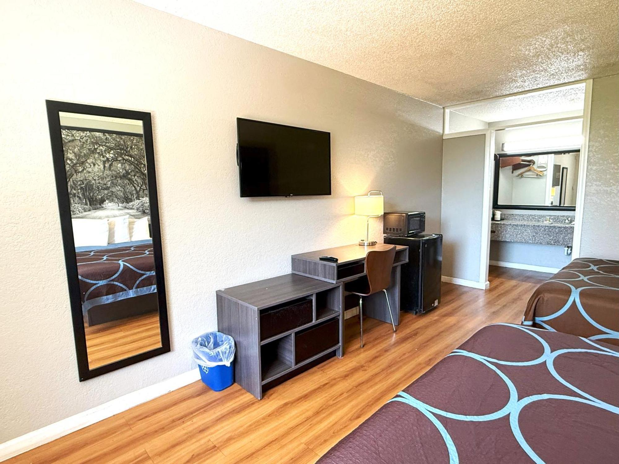 Super 8 By Wyndham Hardeeville - Savannah North מראה חיצוני תמונה